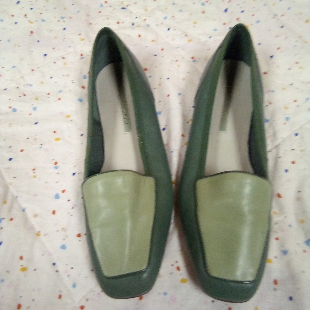 Vintage Women's Enzo Angiolini Green color block Flats Size 8